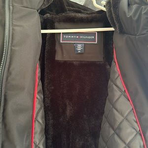 Beautiful TOMMY HILFIGER women's jacket for these cold ones